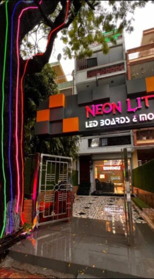 neon litt